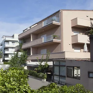Guest House Lana Гостевой дом
