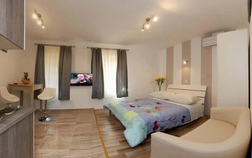 Central Luxury Rooms Izidor Spalato
