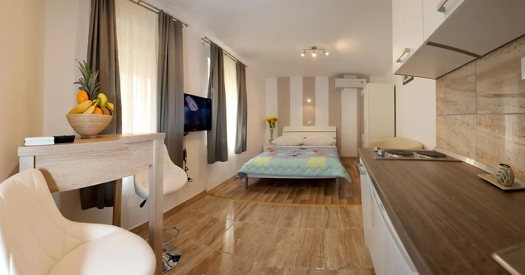 Central Luxury Rooms Izidor Spalato 3*,  Croazia