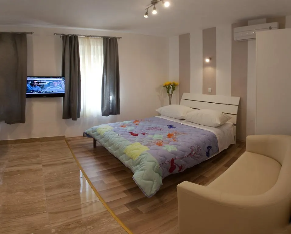 Central Luxury Rooms Izidor Spalato 3*,  Croazia