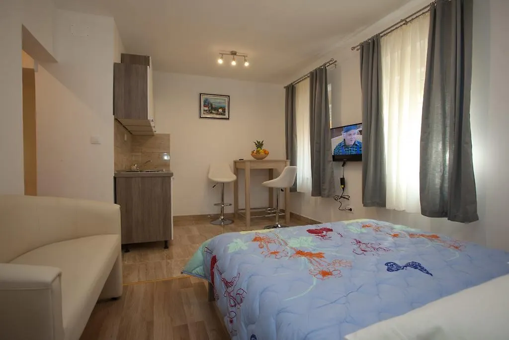 Central Luxury Rooms Izidor Spalato